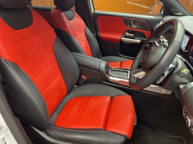 Mercedes-Benz GLB 6