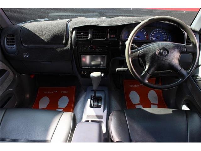 Toyota Hilux 8