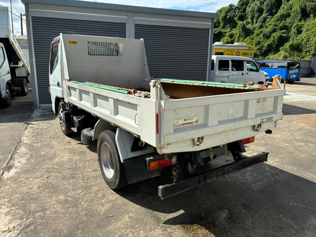 Mitsubishi Fuso Canter 7