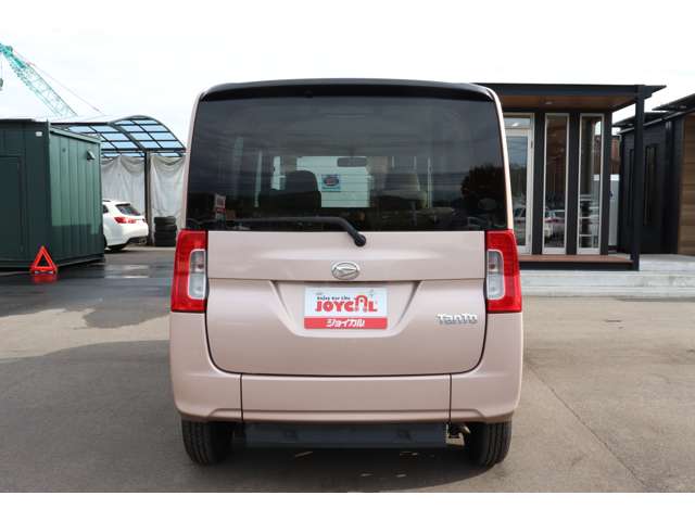 Daihatsu Tanto 11