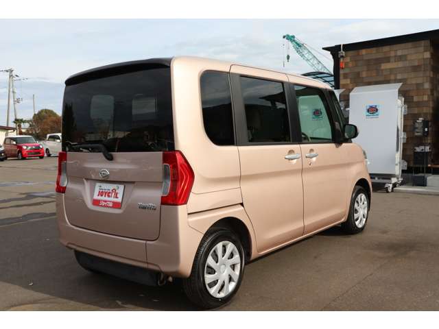 Daihatsu Tanto 6