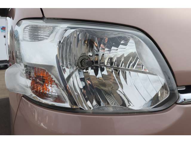 Daihatsu Tanto 8