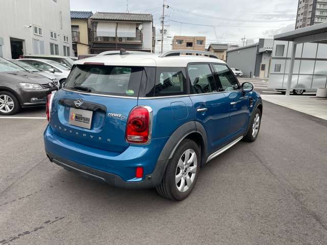 MINI Crossover 9