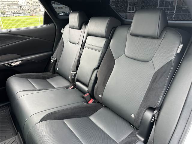 Lexus RX 6