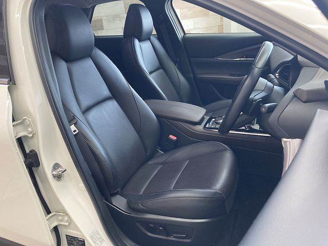 Mazda CX-30 11