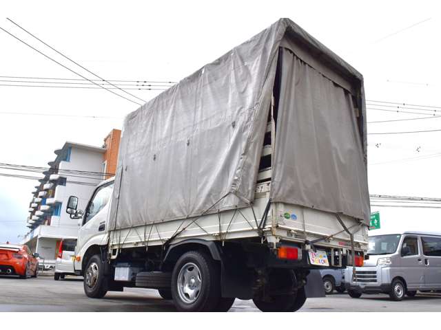 Hino Dutro 6