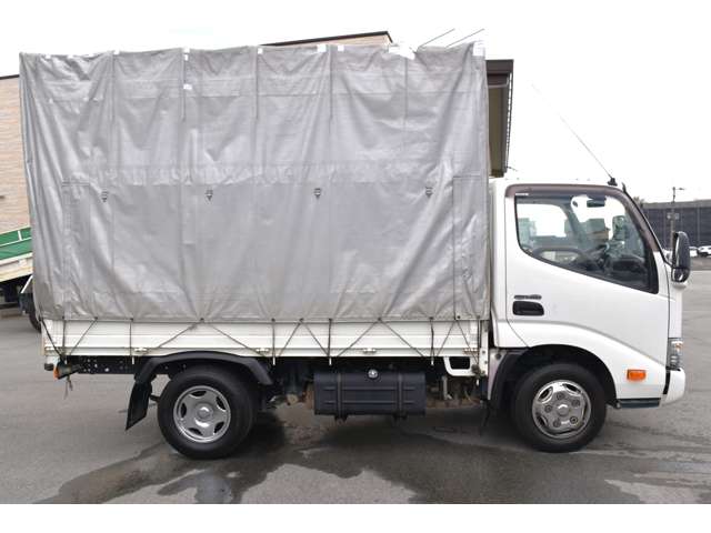 Hino Dutro 8