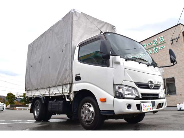 Hino Dutro 9