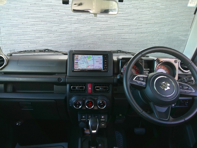 Suzuki Jimny Sierra 4