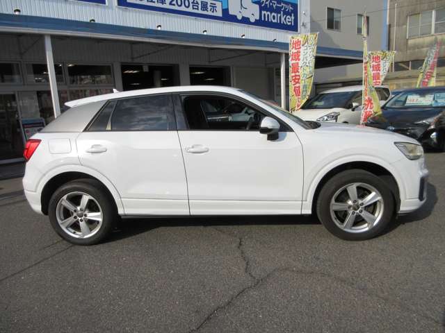 Audi Q2 8