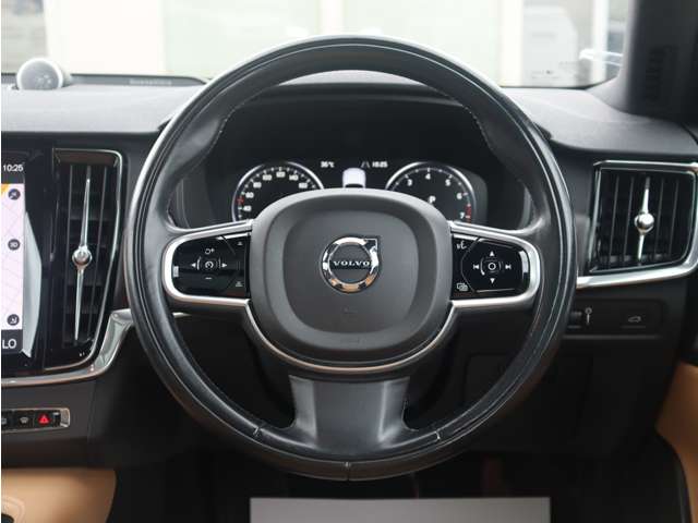 Volvo V90 Cross Country 12
