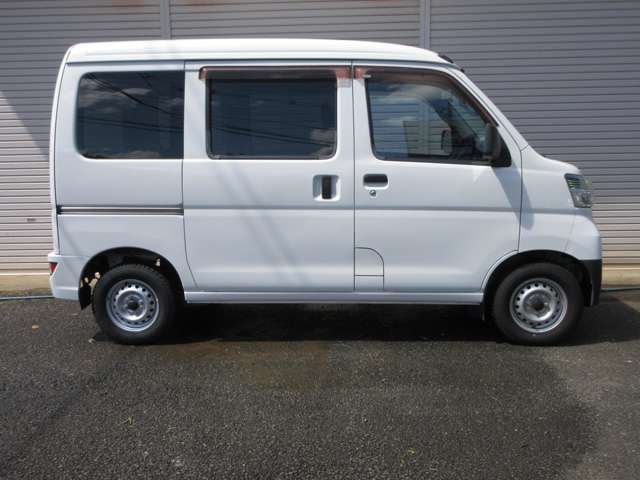 Daihatsu Hijet Cargo 6