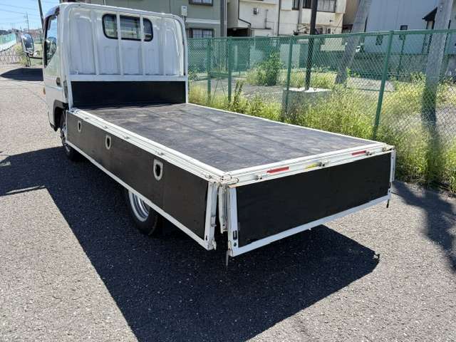 Mitsubishi Fuso Canter 8