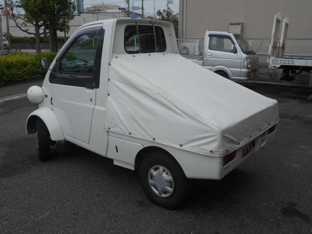 Daihatsu Midget II 3