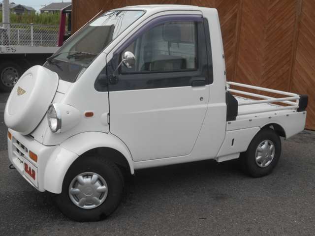 Daihatsu Midget II 9