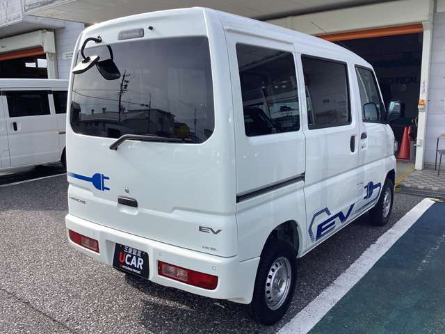 Mitsubishi Minicab EV 2