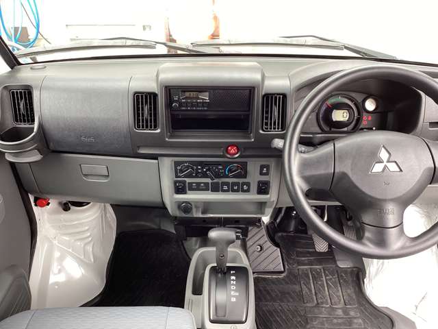 Mitsubishi Minicab EV 3