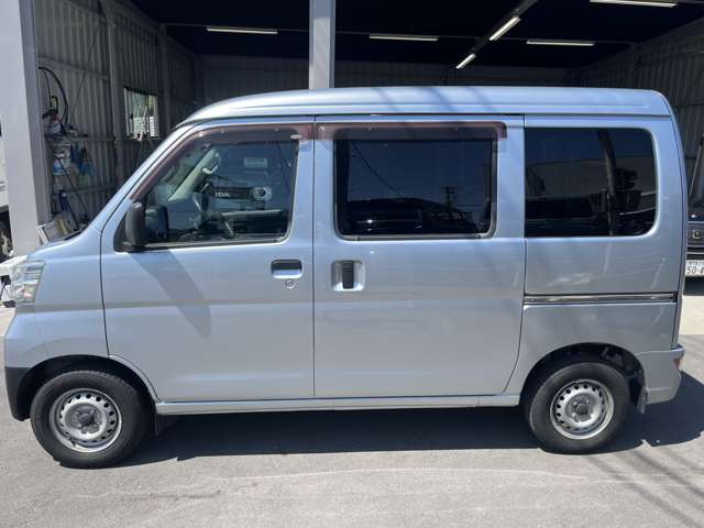 Daihatsu Hijet Cargo 4