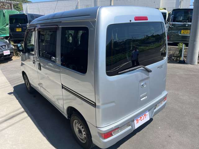 Daihatsu Hijet Cargo 8