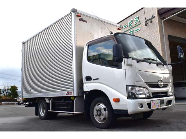 Hino Dutro 7