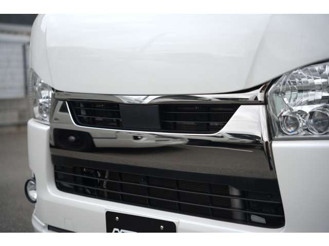 Toyota Hiace Van 12