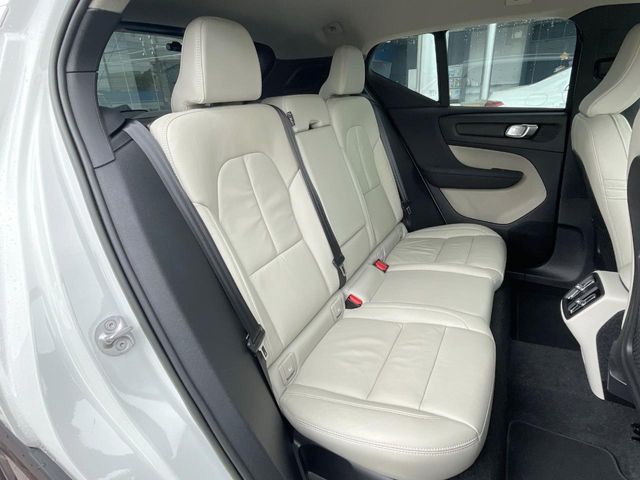 Volvo XC40 10