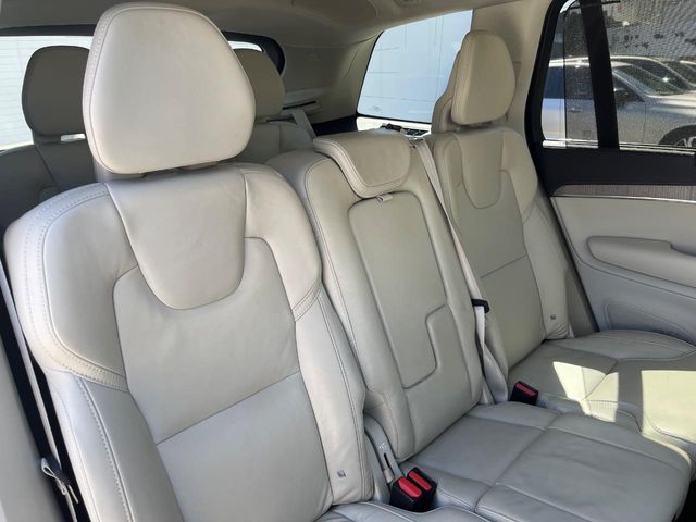 Volvo XC90 12