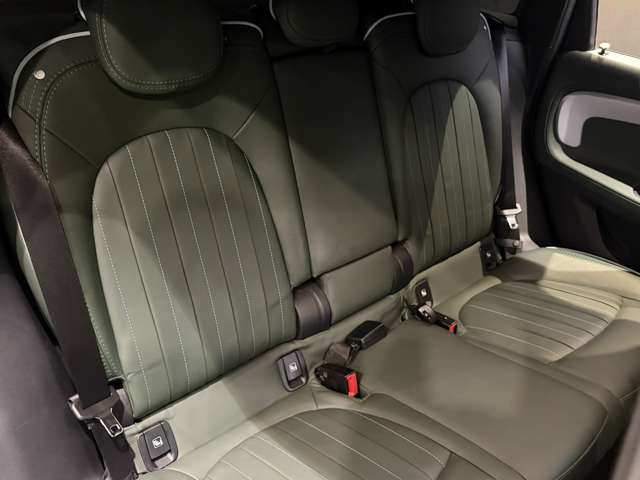 MINI Crossover 11