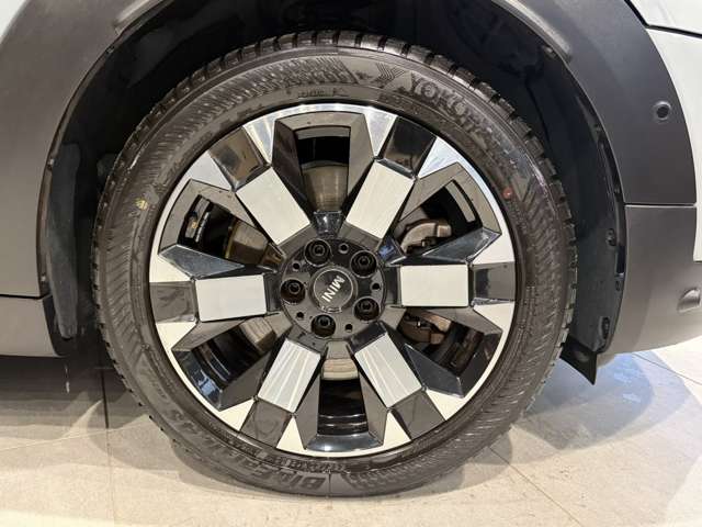 MINI Crossover 8