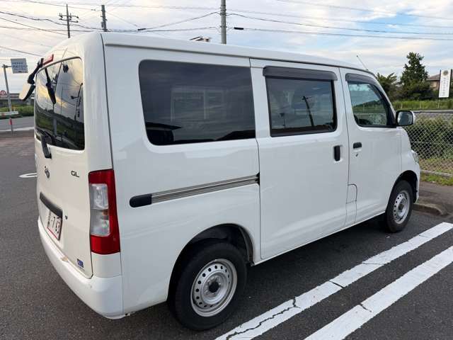 Toyota Town Ace Van 11