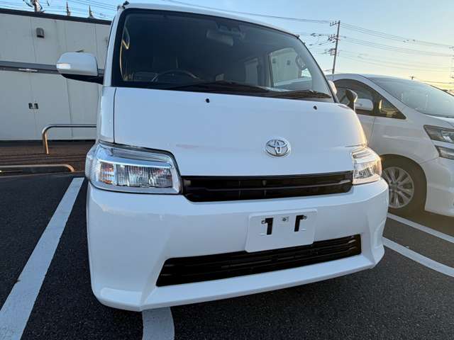 Toyota Town Ace Van 12
