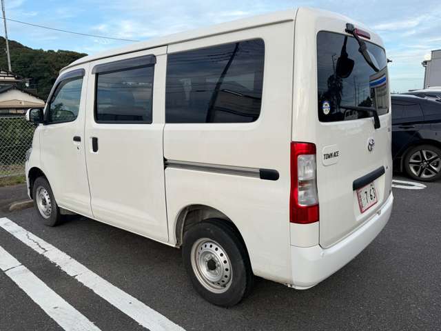 Toyota Town Ace Van 4