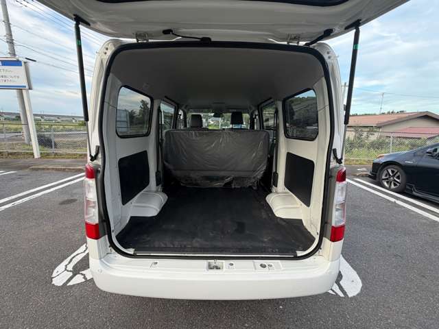 Toyota Town Ace Van 8