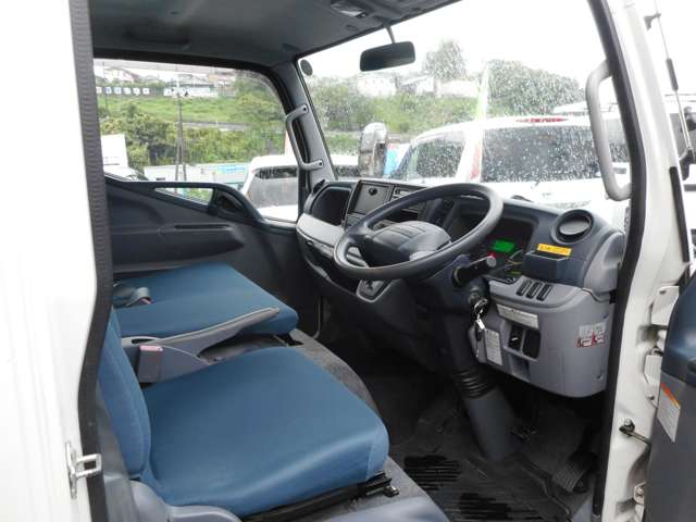 Mitsubishi Fuso Canter 9