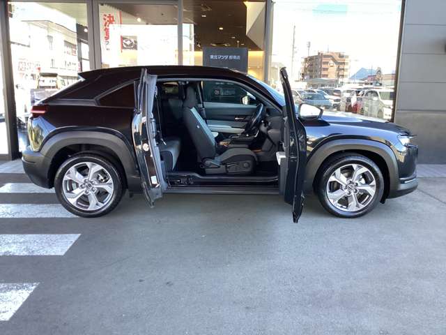 Mazda MX-30 7