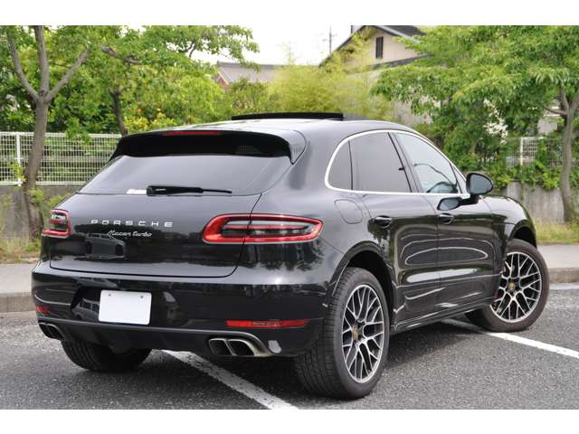 Porsche Macan 11