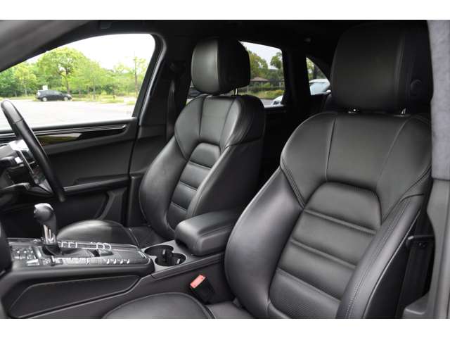 Porsche Macan 4