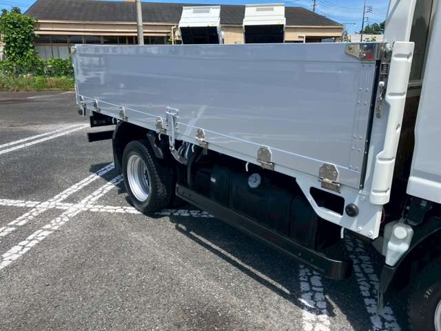 Isuzu Elf 11