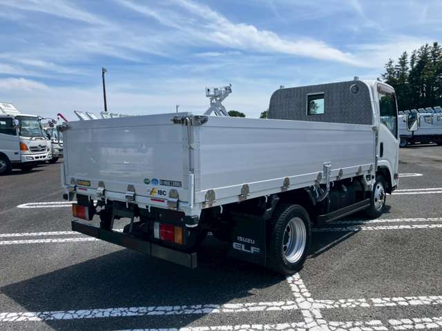 Isuzu Elf 5