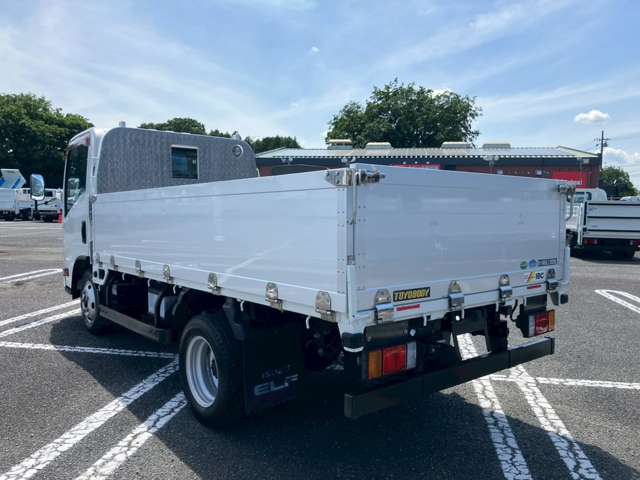 Isuzu Elf 7
