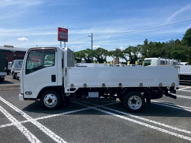 Isuzu Elf 8