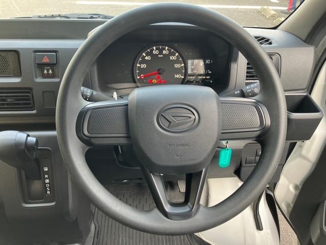 Daihatsu Hijet Cargo 8