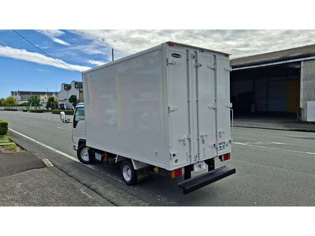 Isuzu Elf 5