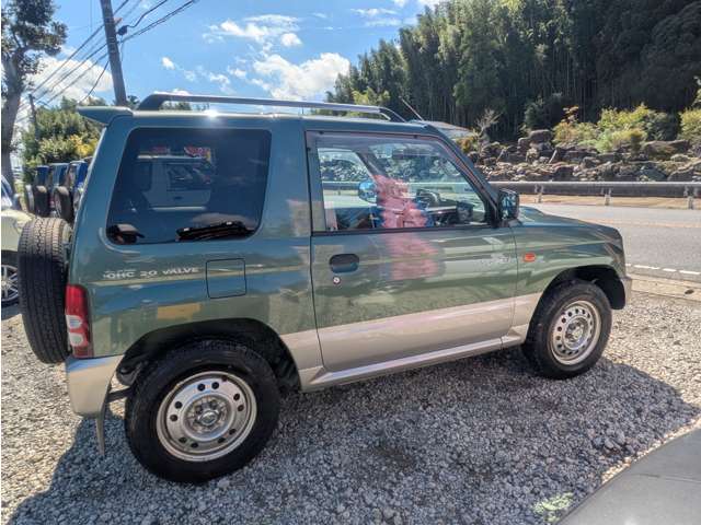 Mitsubishi Pajero Mini 12