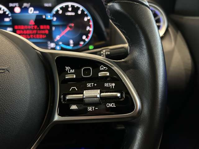 Mercedes-Benz GLA-Class 10