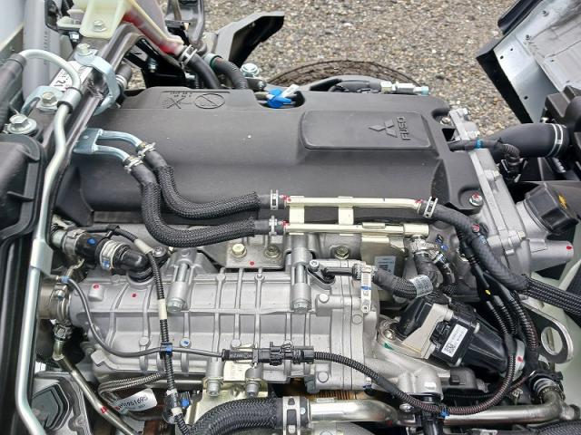 Mitsubishi Fuso Canter 8