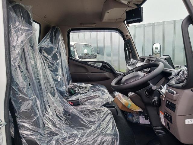 Mitsubishi Fuso Canter 7