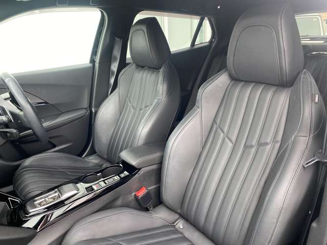 Peugeot SUV 2008 12