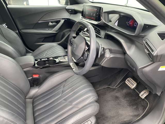 Peugeot SUV 2008 9