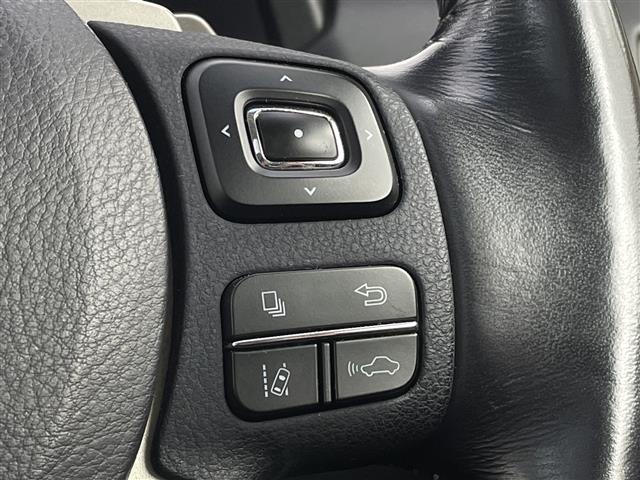 Lexus NX 10
